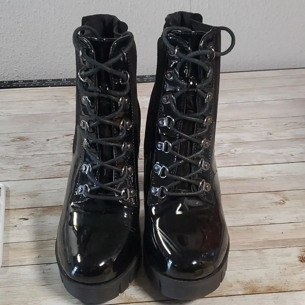 Fashion Nova Nelia Chunky Goth Lug Sole Platform Ankle Boots‎ Shoes 8 Like New